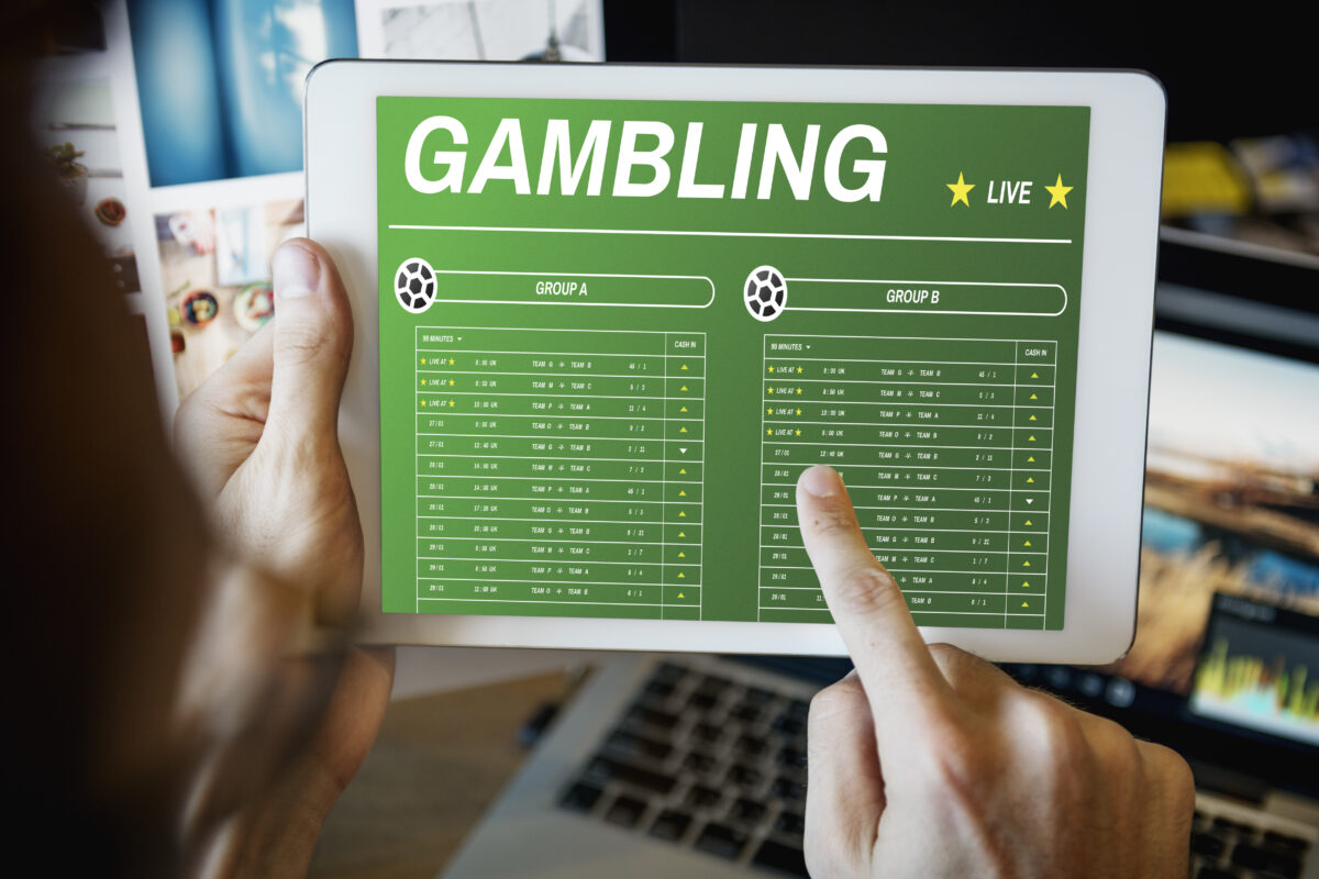 poker vs sports betting